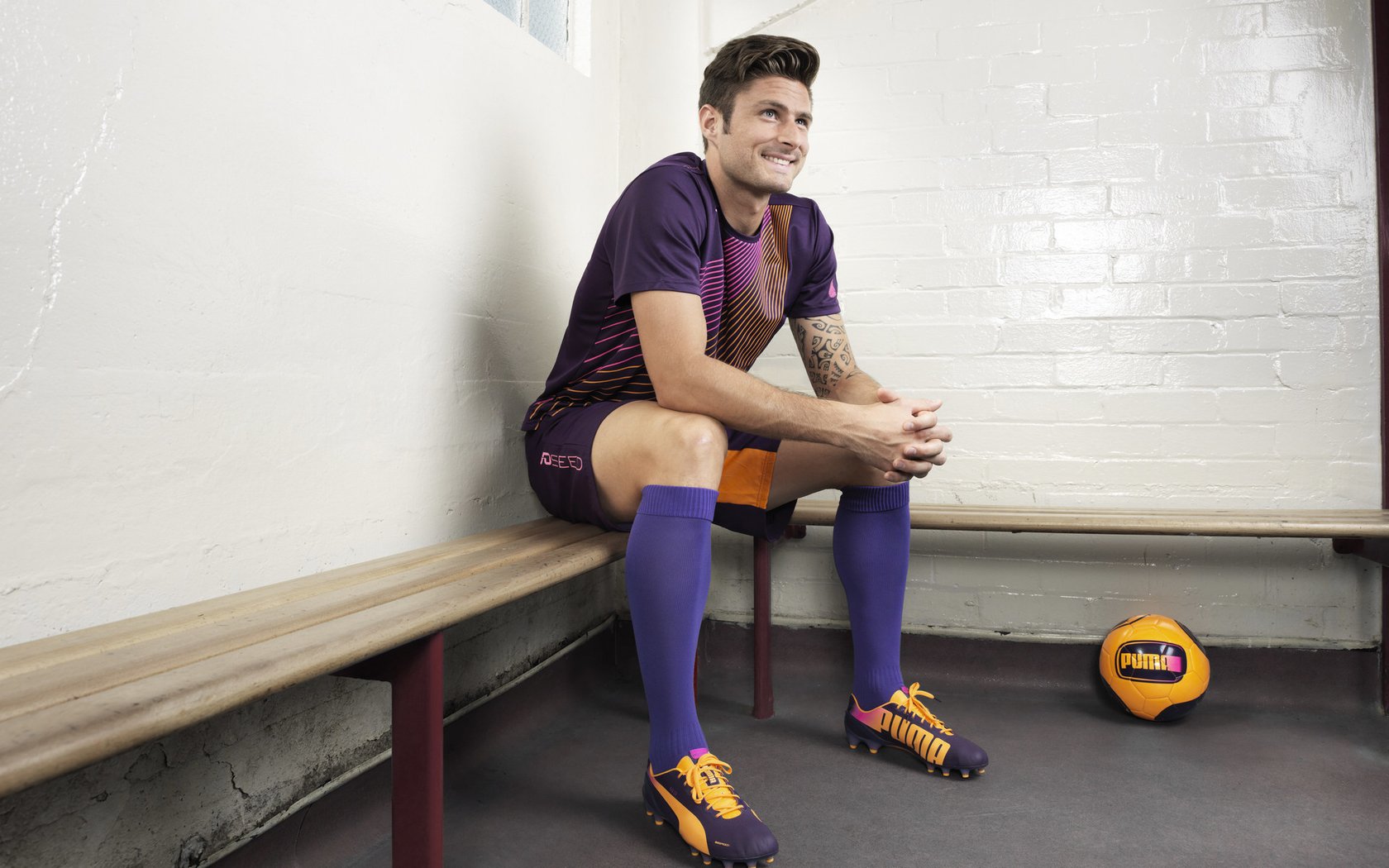 拜仁替补球员贡献关键助攻，拜仁替补中锋